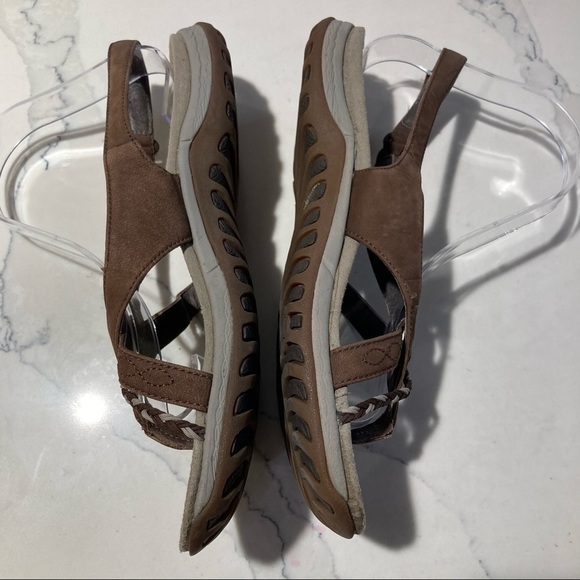 MERRELL Sz 9  Thong Strappy Velcro Closure Sandals - Picture 4 of 11